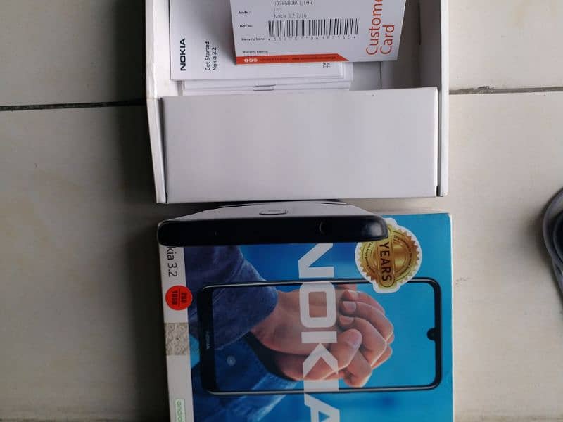 NOKIA 3.2     2GB / 16 GB 11