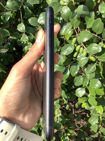 IPhone XR black open 256gb 100% battery health 10/10condition 3