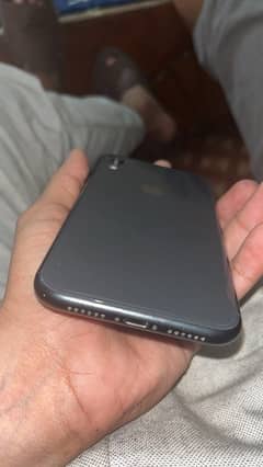 iphone XR! 10/10 factory unlock sim working