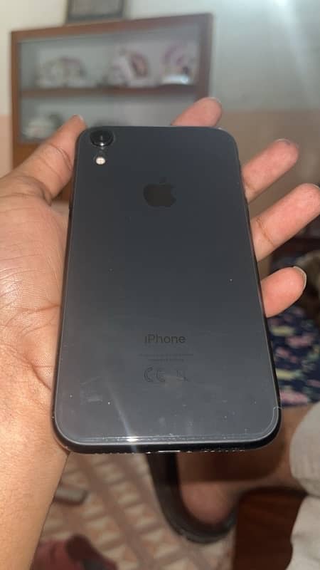 iphone XR! 10/10 factory unlock sim working 1