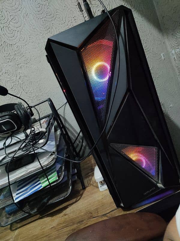 Gaming Machine Ryzen 5  5600X 6 Core processor 32 GB Ram NVME, SSD 0