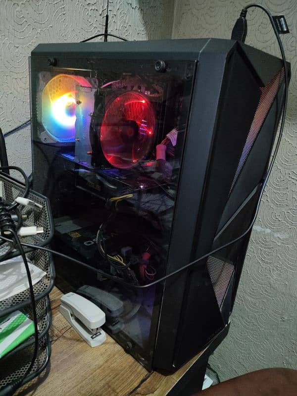 Gaming Machine Ryzen 5  5600X 6 Core processor 32 GB Ram NVME, SSD 2