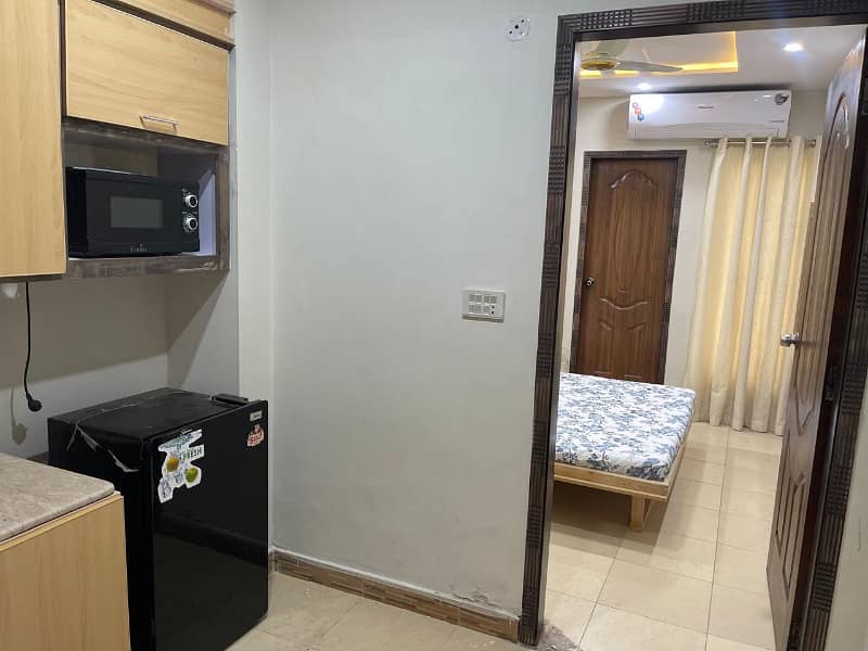 Fully Furnished Flat For Sale Near Emporium Mall Lahore Subhan Plaza Block H3 Johar Town 4