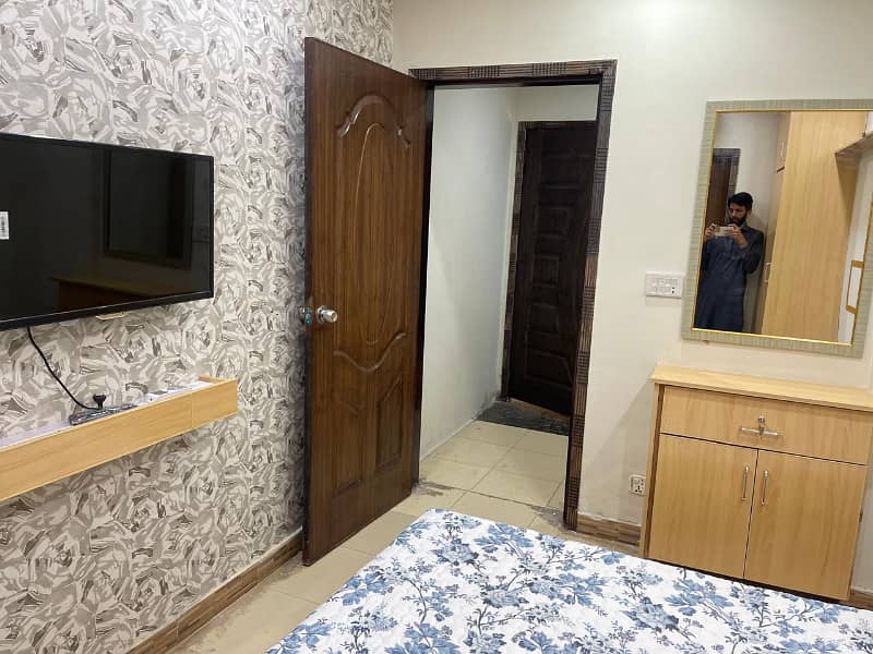 Fully Furnished Flat For Sale Near Emporium Mall Lahore Subhan Plaza Block H3 Johar Town 7