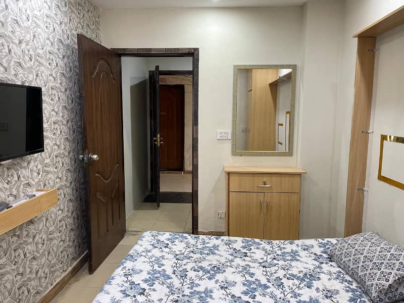 Fully Furnished Flat For Sale Near Emporium Mall Lahore Subhan Plaza Block H3 Johar Town 9