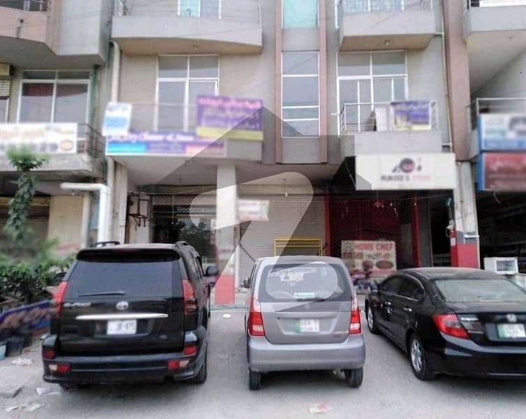 A Flat Of 350 Square Feet In Johar Town Phase 2 - Block H3 0