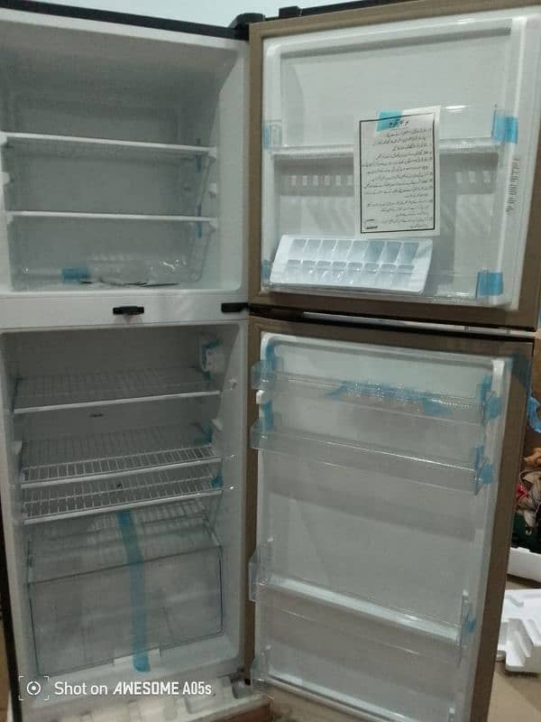 Dawlance refrigerator new. 0