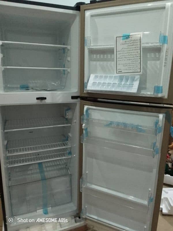 Dawlance refrigerator new. 4