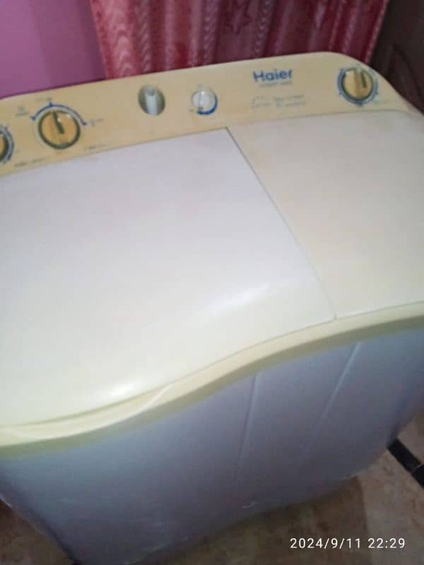 Haier washing twin tub model number HWM 3