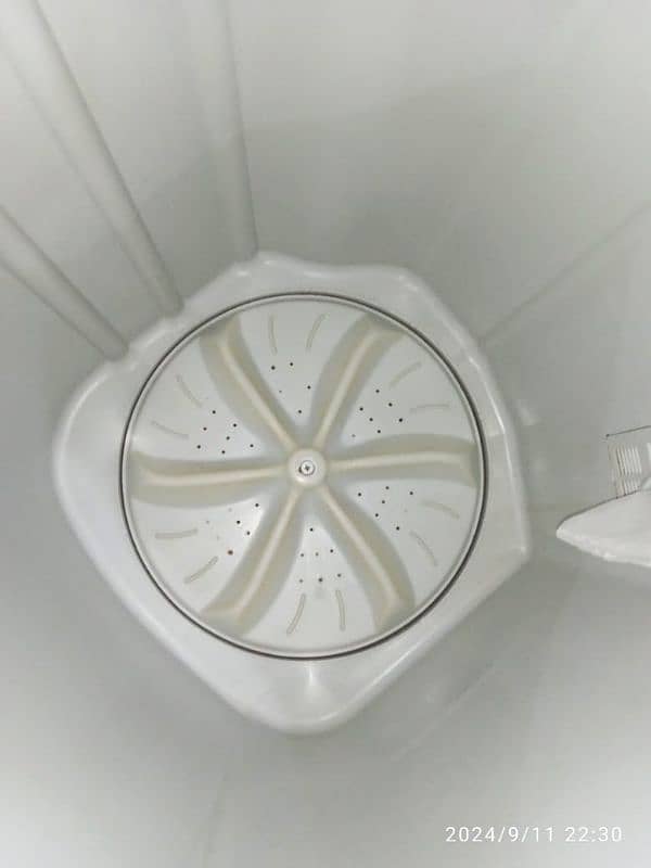 Haier washing twin tub model number HWM 15