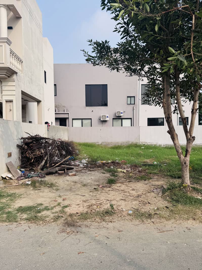 5 Marla Idol Location Plot Is Up For Sale In Dha Phase 9 Town Block D-560/5 Direct Owner 1