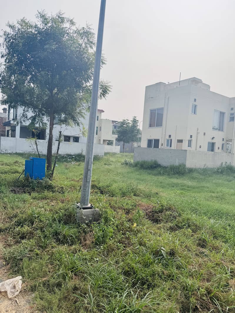 5 Marla Idol Location Plot Is Up For Sale In Dha Phase 9 Town Block D-560/5 Direct Owner 0