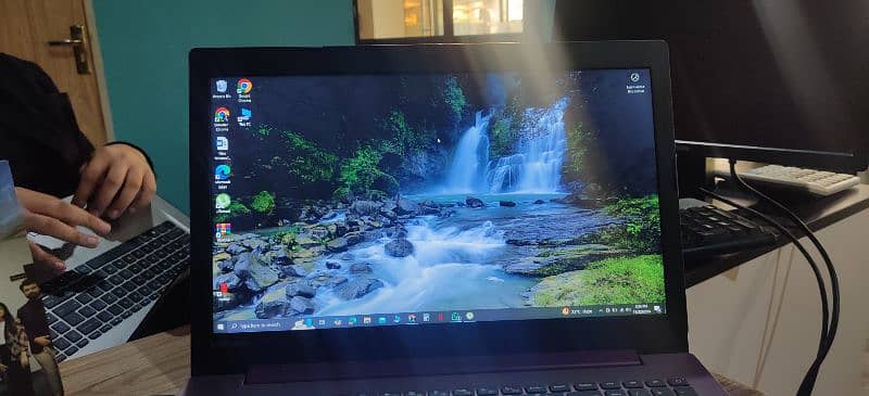 lenovo core i5 7th gen. 8gb ram 256gb ssd 1