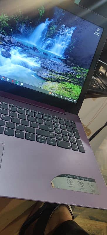 lenovo core i5 7th gen. 8gb ram 256gb ssd 3