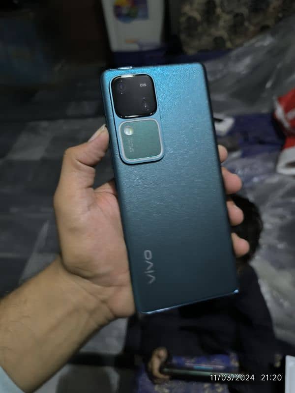 Vivo V30 12/256 5G just box open 5