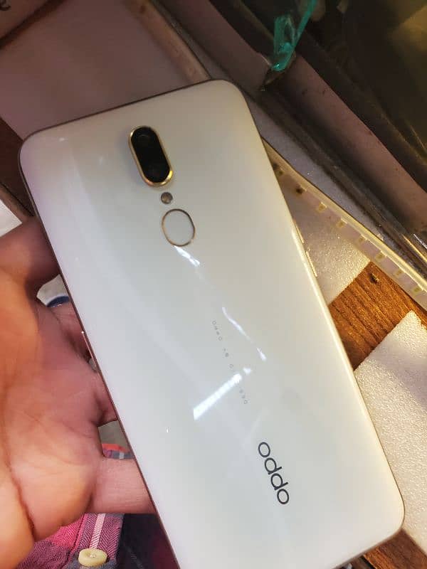 oppo f11 2