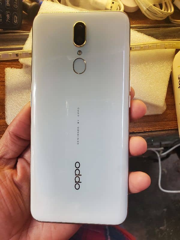 oppo f11 7