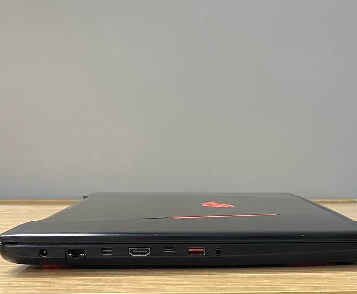 Asus Rog Strix gaming laptop 4