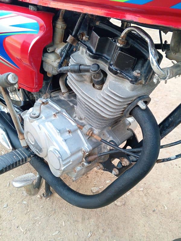 Honda 125 Karachi 8