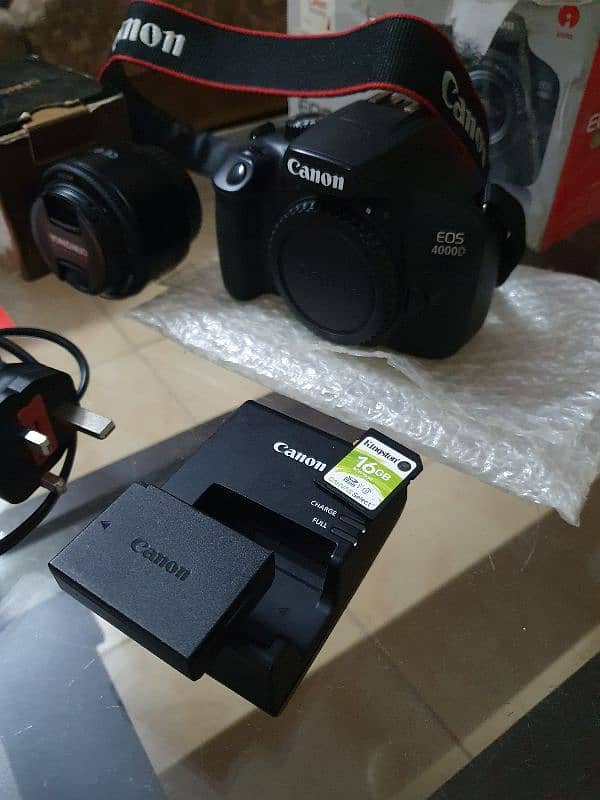 Canon Eos 4000d with box and 50mm F1.8 lens. 3