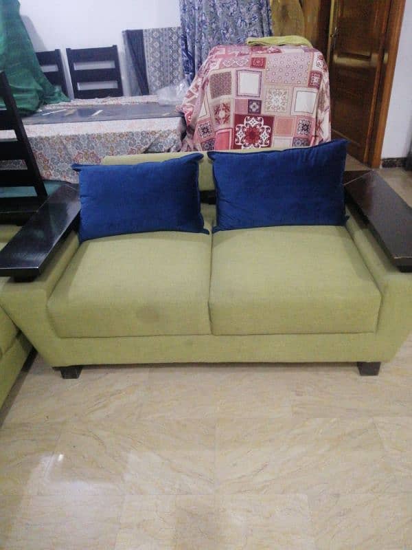 complete sofa set 0