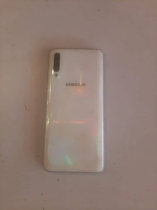 SAMSUNG A70 FOR SALE 3