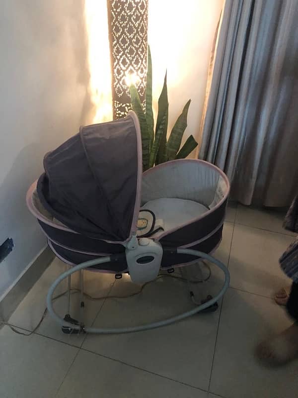 Mastela 3 in 1 bassinet 1