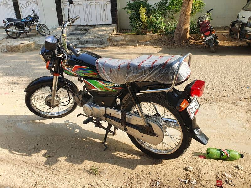 Honda CD70 In brand New Condition (Black Color) 11