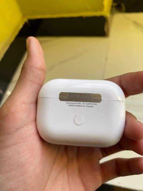 Apple Airpods pro 2nd generation 4