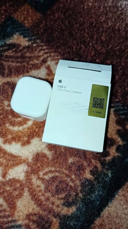 apple original chargee A2344 6