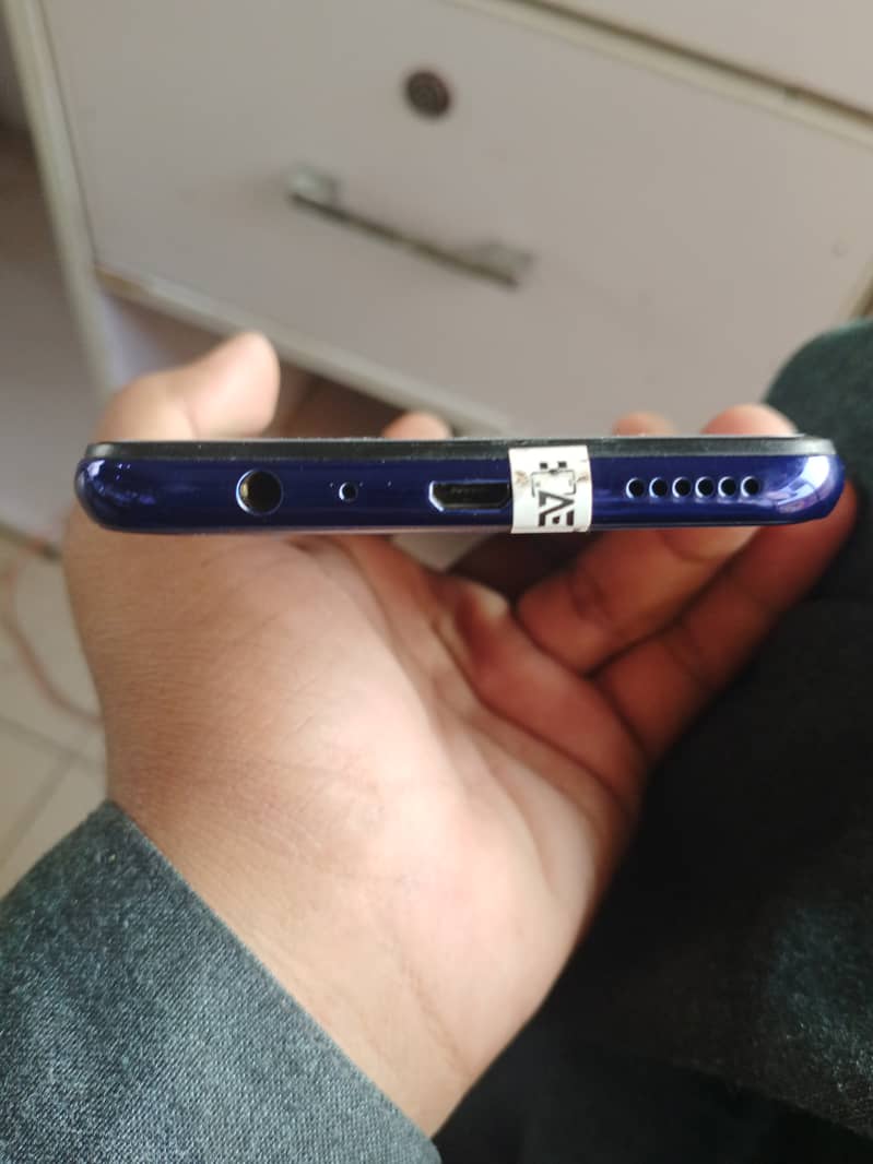 Vivo s1 6/128 03084250520 4