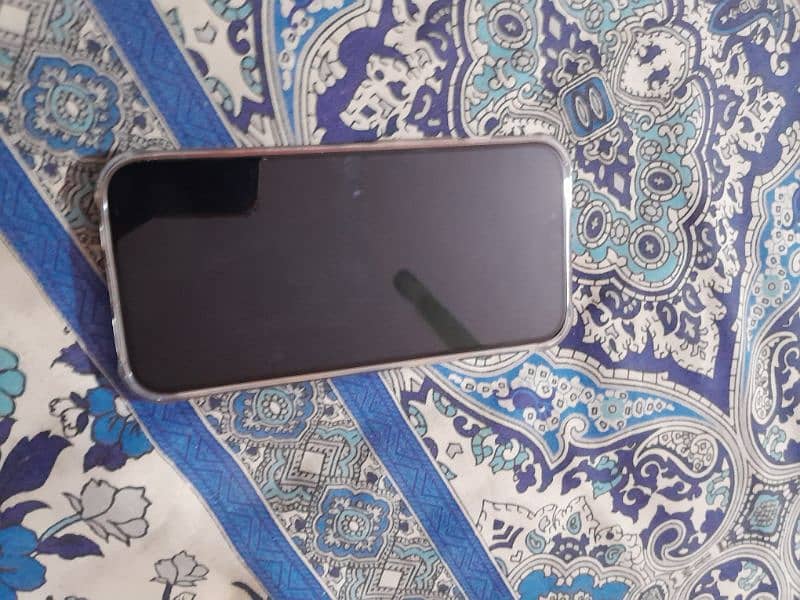 i am selling apple iphone 13 0