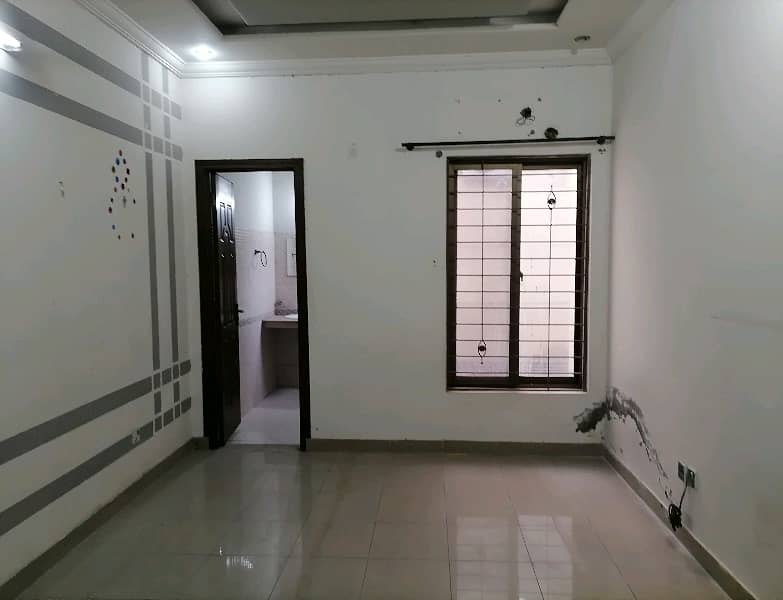 10 Marla Upper Portion For rent In Gul-e-Damin 0