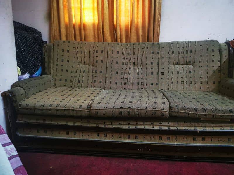 6 seater sofa set in good condition 1