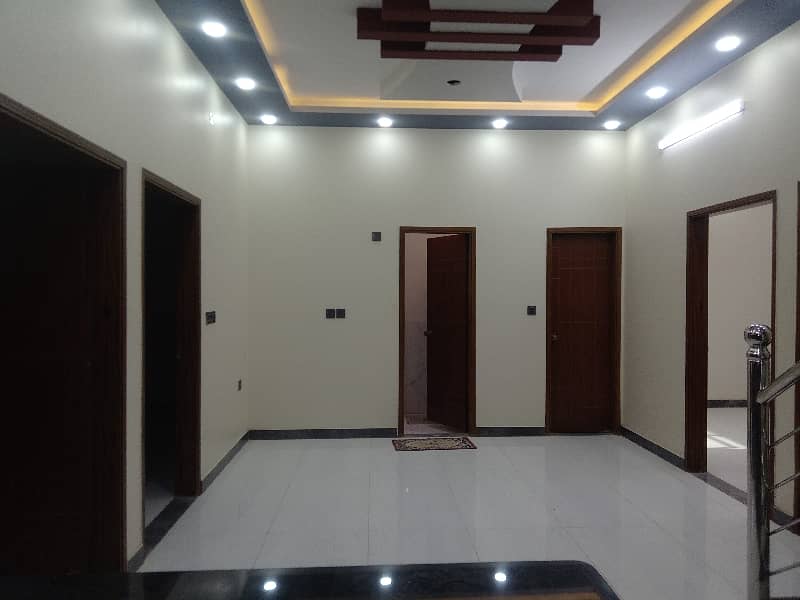 Stunning Prime Location 160 Square Yards House In Naya Nazimabad - Block D Available 32