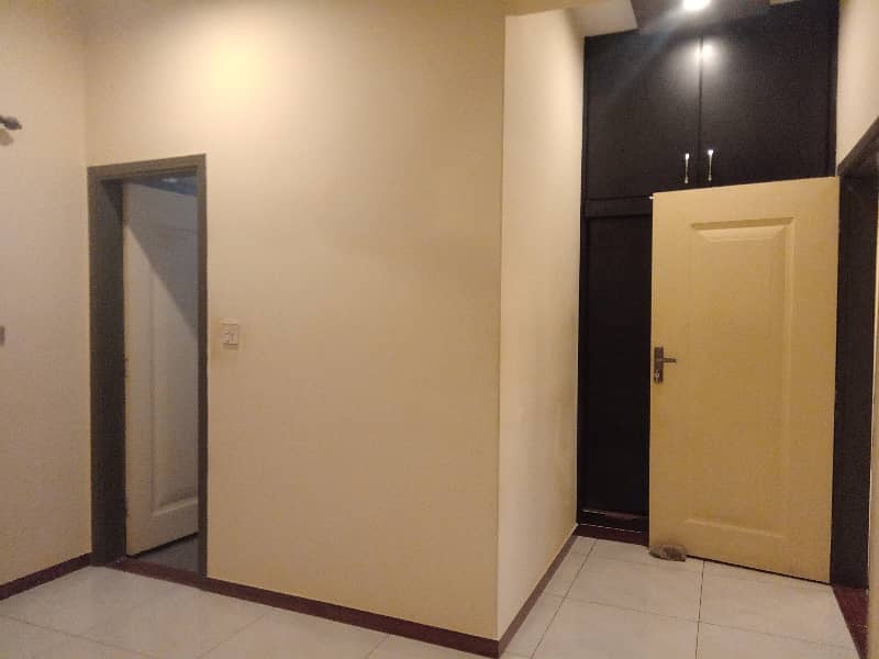 Prime Location 120 Square Yards House For sale In Rs. 28500000 Only 18