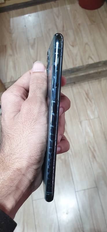 iPhone 11 Pro Max pta prof 0