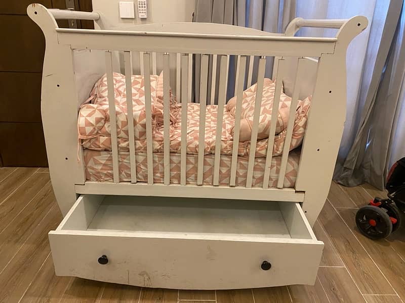 baby bed with 6 inches mattress 2