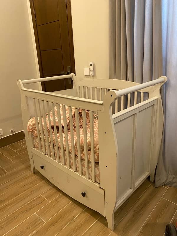 baby bed with 6 inches mattress 4