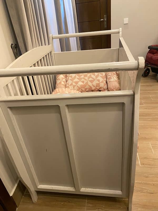 baby bed with 6 inches mattress 5