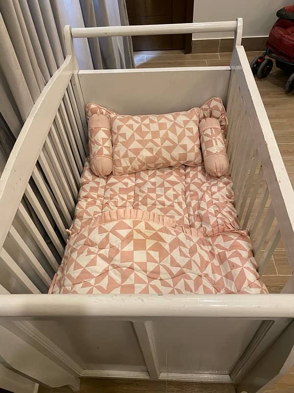 baby bed with 6 inches mattress 6