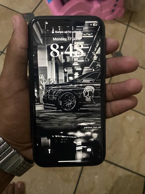 iphone 11 (64)gb 7