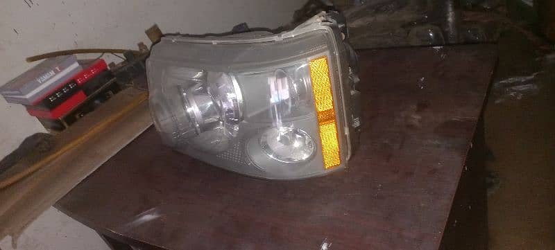 range rover 2010 model Ls  headlight 100% original for sale 3