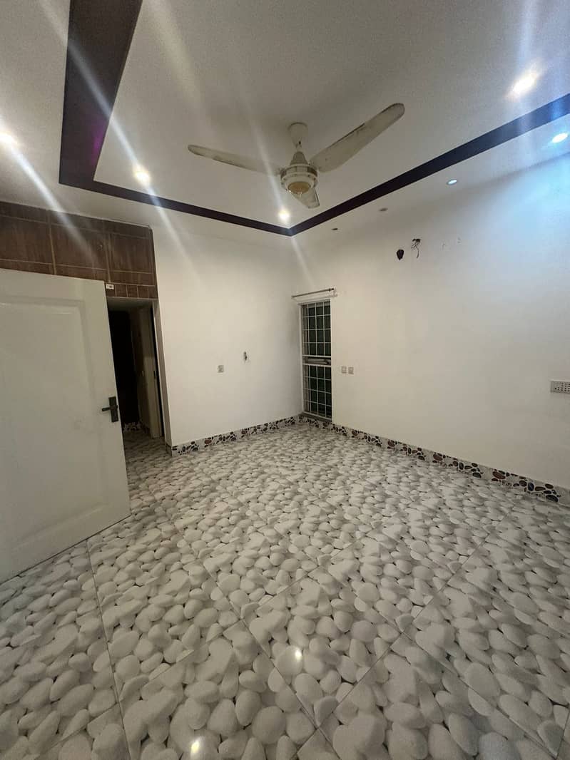 Book A Upper Portion Of 1 Kanal In Bahria Town - Janiper Block Lahore 5