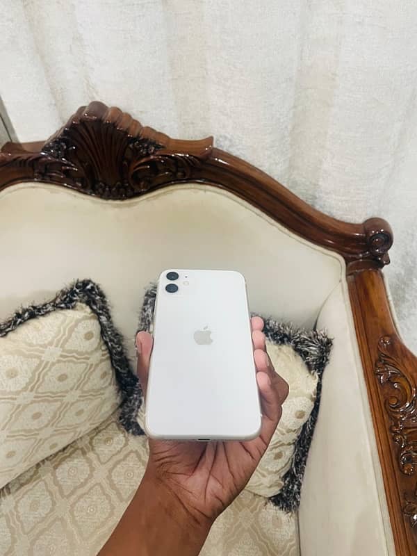 IPHONE 11 64 gb 2