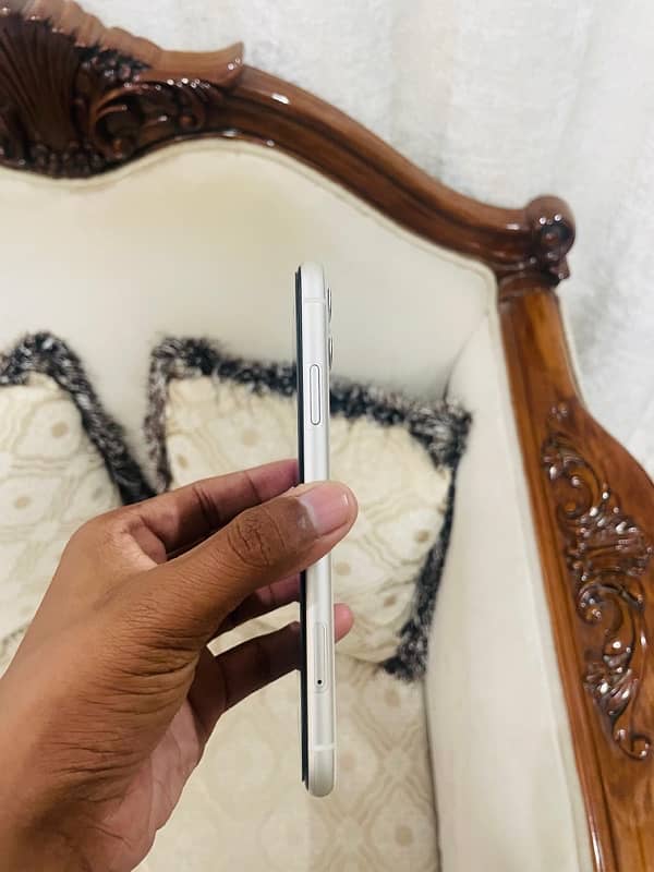 IPHONE 11 64 gb 3