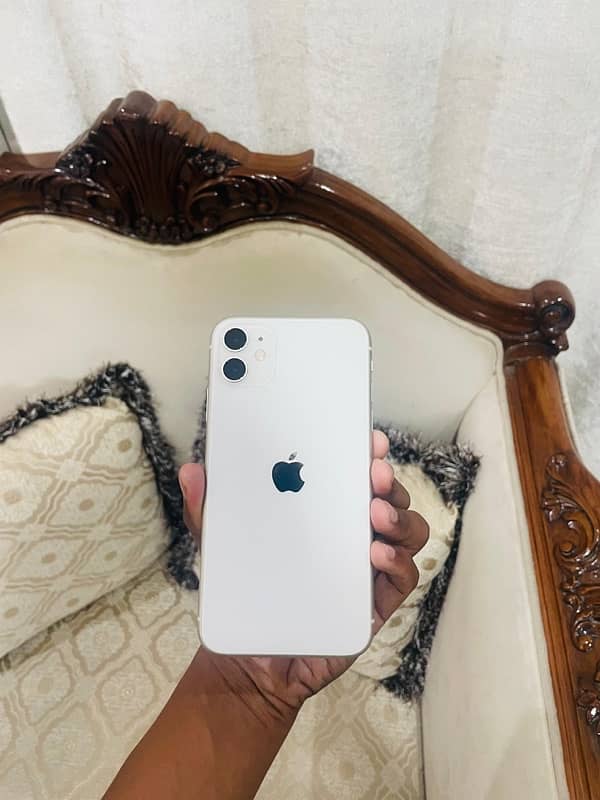 IPHONE 11 64 gb 4