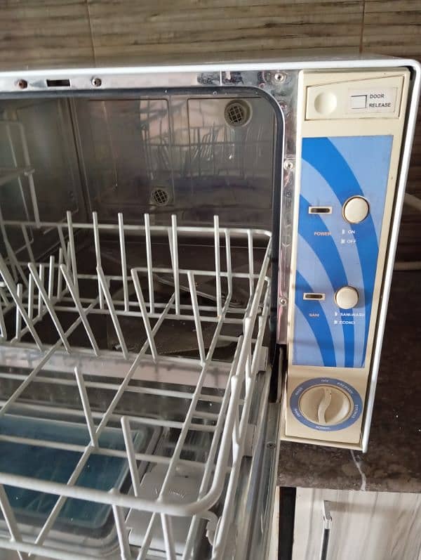 Optra  Counter top dishwasher 8