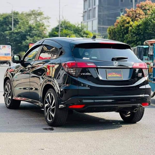 Honda Vezel RS Sensing 2019 15