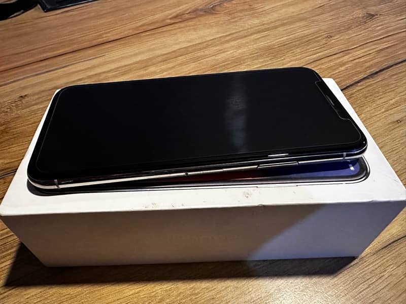 Iphone X 64 GB With Box (PTA Approved) 4